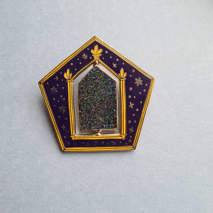Chocolate card spinner pin  | 6-6 cm | 2.4-2.4 inch