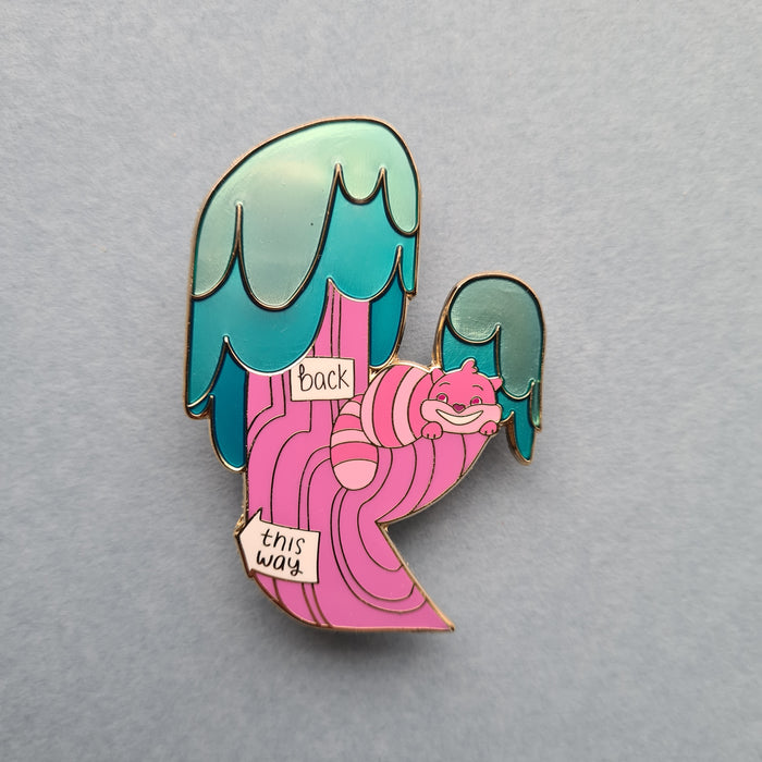 LAST 8: Castle collection Cheshire pin Size: 6-4 cm