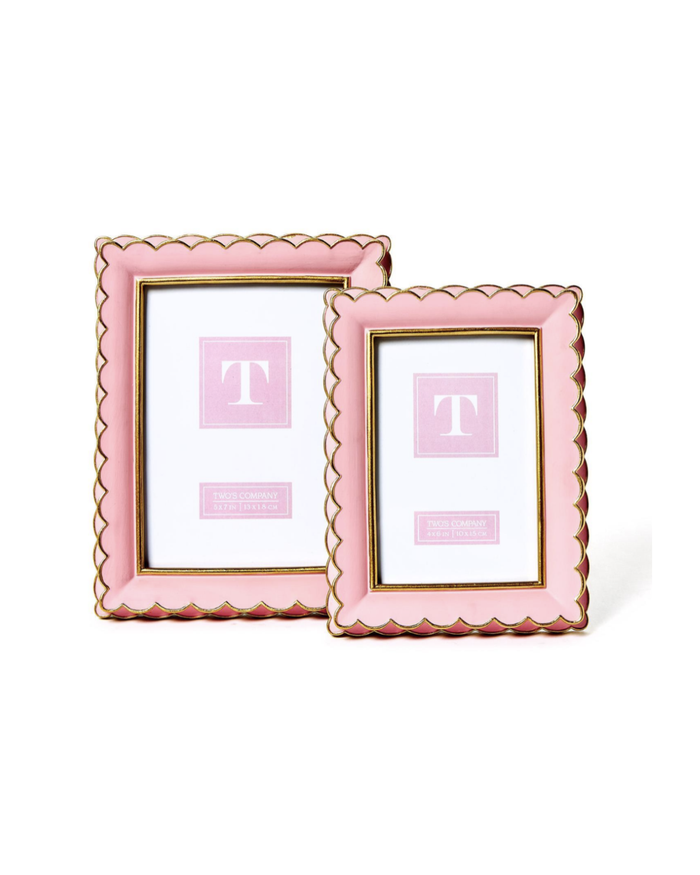 Scalloped Picture Frame, Pink